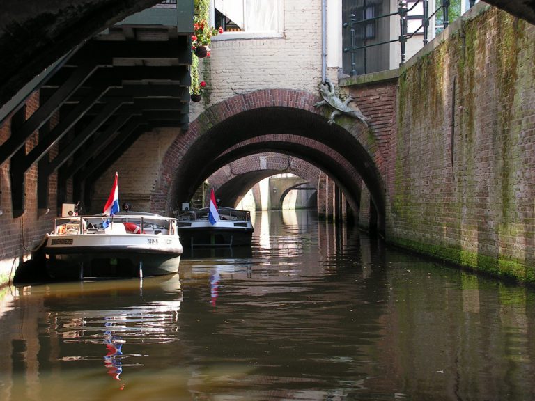 Rondvaart over de Binnendieze in Den Bosch | Bij Roozen